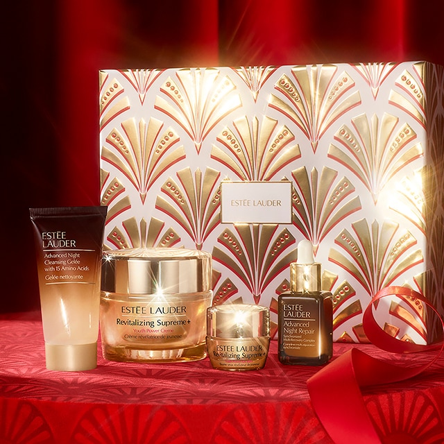 Revitalizing Supreme+ Moisturizer Holiday Skincare Set